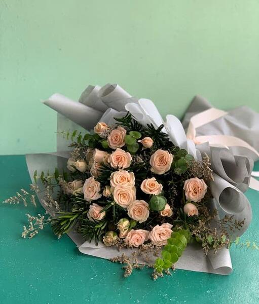 عکس دسته گل رز گلبهی