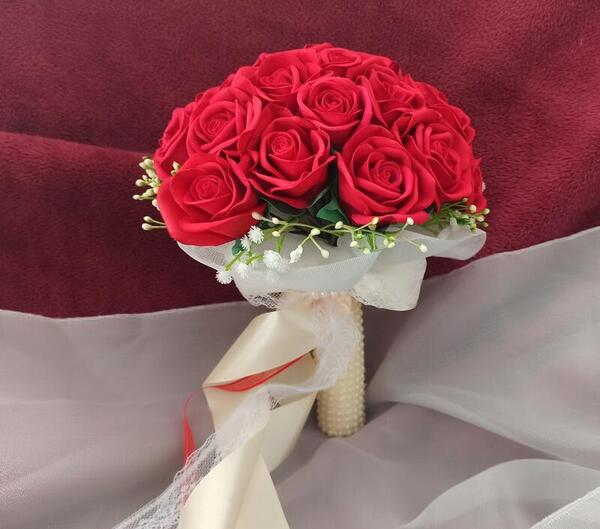 عکس دسته گل عروس گل رز قرمز