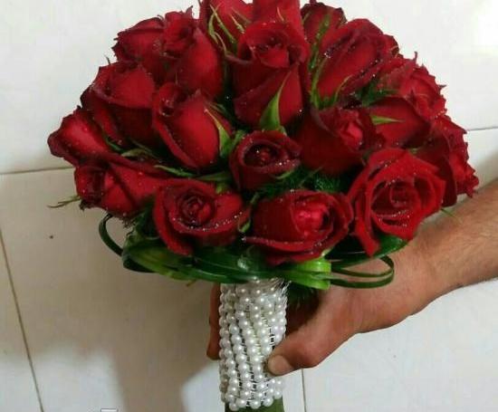 عکس دسته گل عروس گل رز قرمز
