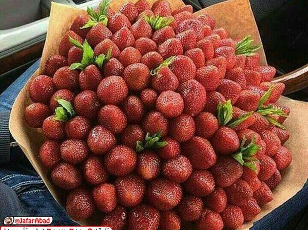 عکس دسته گل با گوجه سبز