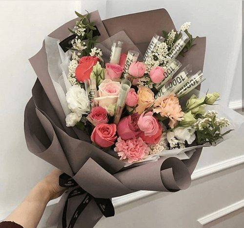 عکس دسته گل با کادو