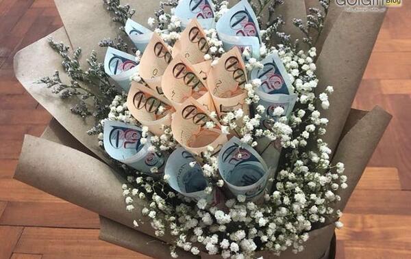 عکس دسته گل با کادو