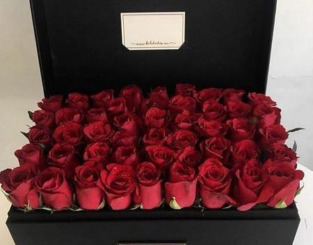 عکس یک دسته گل رز قرمز