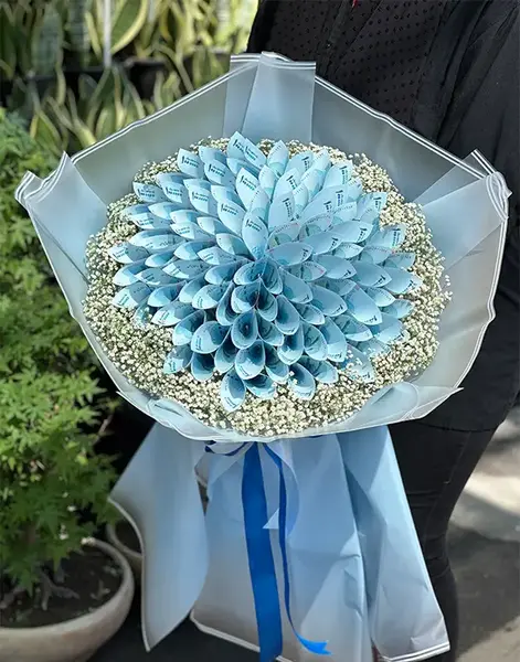 عکس دسته گل با پول برای عروس