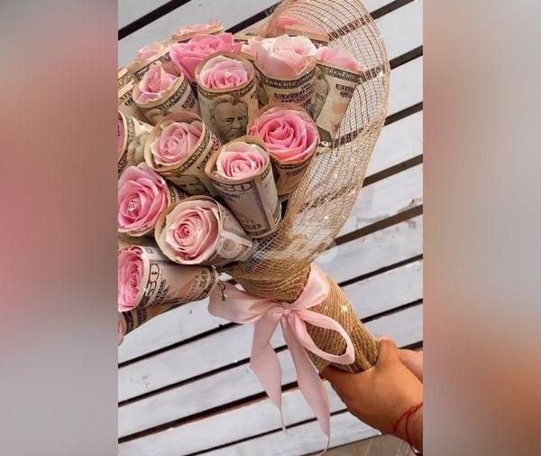 عکس دسته گل با پول برای عروس