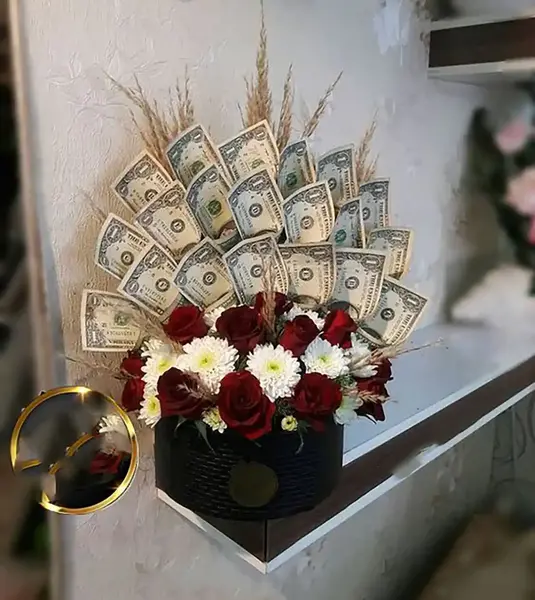 عکس دسته گل با پول برای تولد