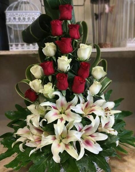 عکس دسته گل رز فیک
