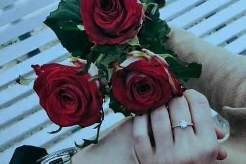 عکس فیک با دسته گل