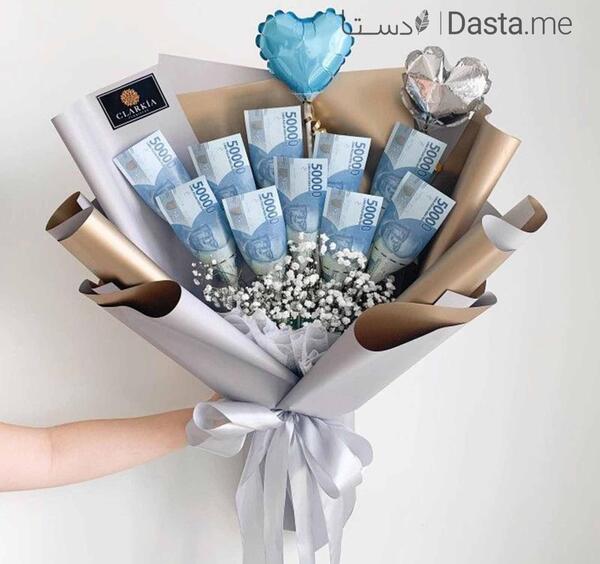 عکس دسته گل با تزیین پول