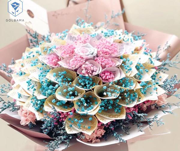 عکس دسته گل با تزیین پول