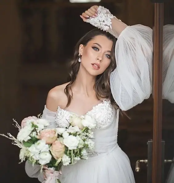 ژست عکس با دسته گل خواستگاری