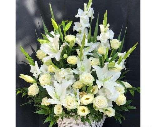 ژست عکس با دسته گل خواستگاری