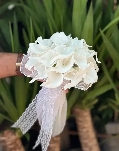 عکس دسته گل شیپوری عروس