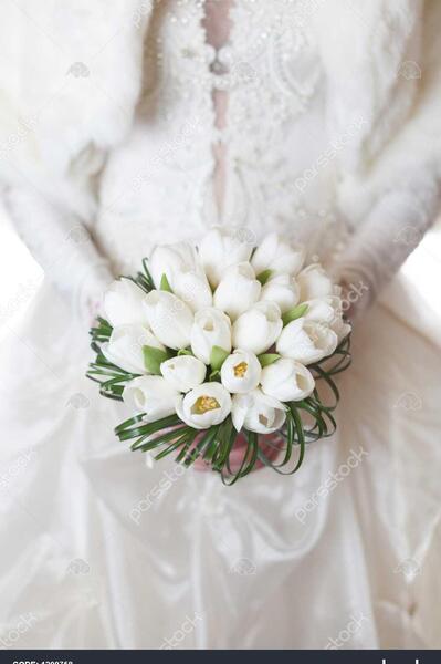 عکس دسته گل عروس با گل شیپوری
