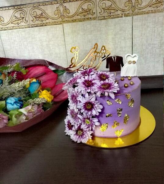 عکس کیک و دسته گل سالگرد ازدواج