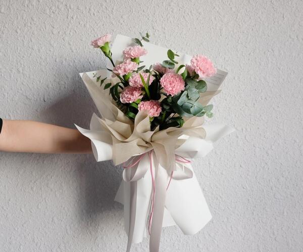 عکس دسته گل برای روز معلم