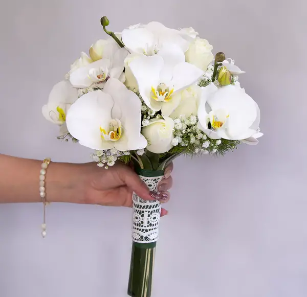 عکس دسته گل رز سفید عروس