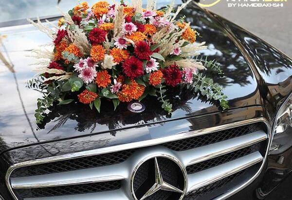 عکس دسته گل با ماشین