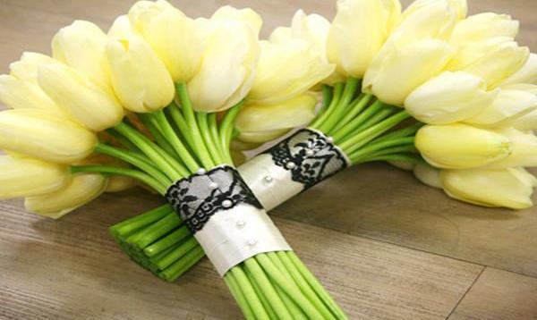 عکس دسته گل بنفش و سفید