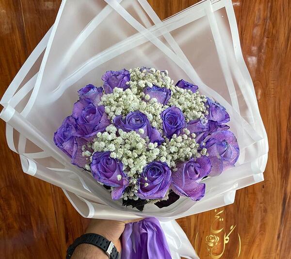 دانلود عکس دسته گل رز بنفش