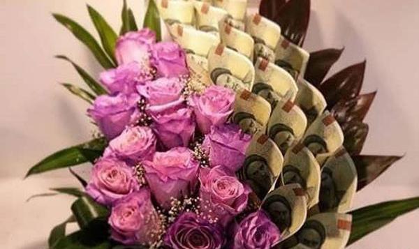عکس از دسته گل پول