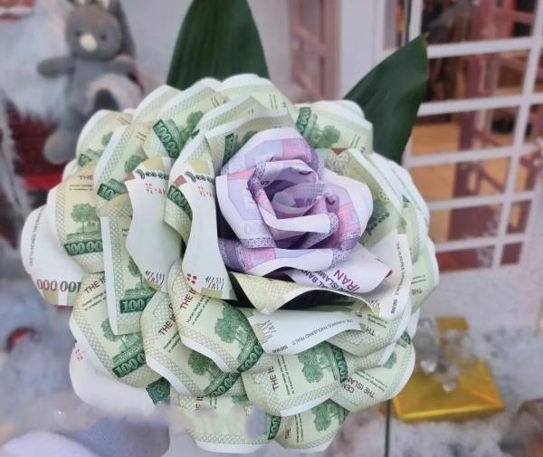 عکس از دسته گل پول