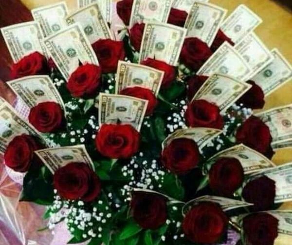 عکس دسته گل کوچک با پول