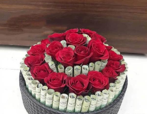 عکس دسته گل کوچک با پول