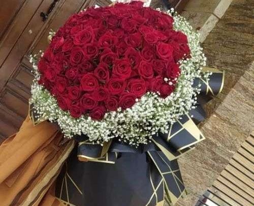 عکس دسته گل بزرگ رز قرمز