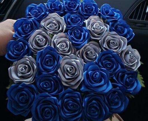عکس دسته گل رز ابی و سفید