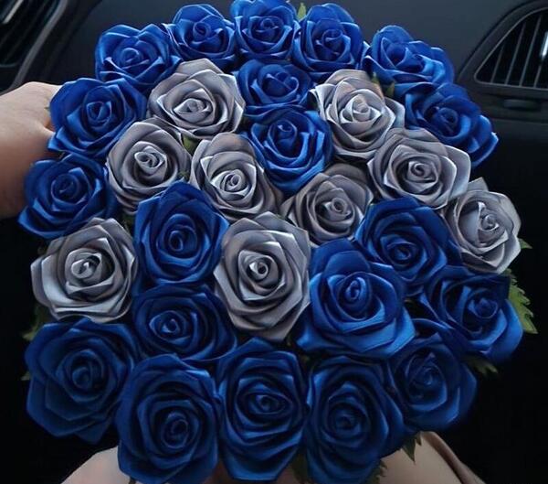 دانلود عکس دسته گل رز آبی