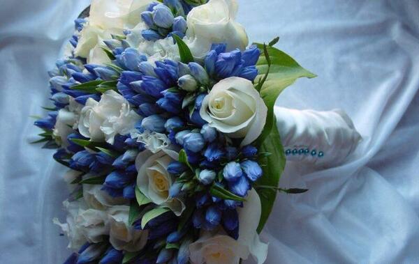عکس دسته گل عروس رز ابی