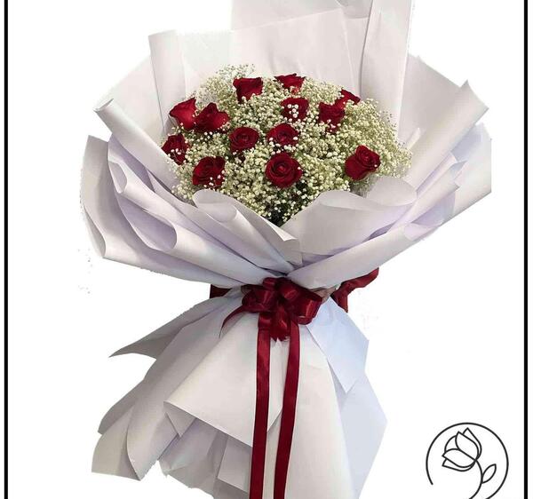 عکس با دسته گل بزرگ