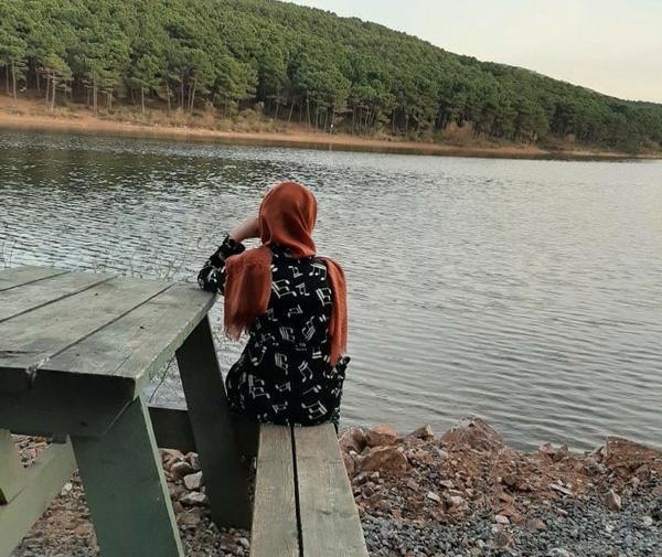 بدون چادر عکس دختر با حجاب برای پروفایل اینستاگرام