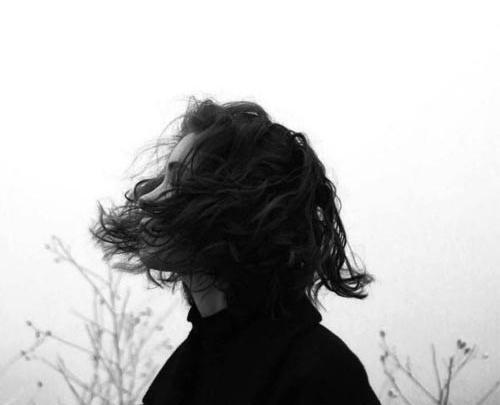 موهایم عکس دختر مو کوتاه غمگین
