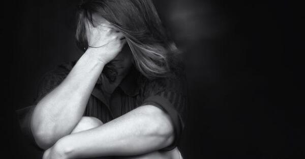 عکس دختر خیلی غمگین برای پروفایل
