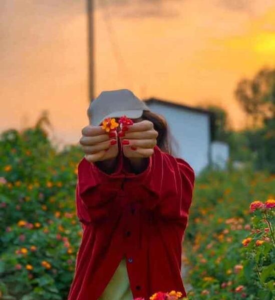 عکس پروفایل دخترانه نارنجی رنگ