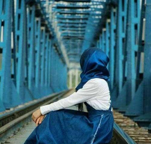 عکس دختر تنهای غمگین