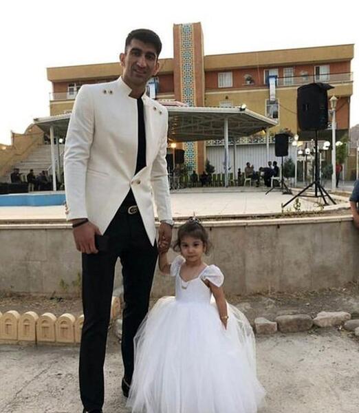 عکس دخترانه با لباس عروس
