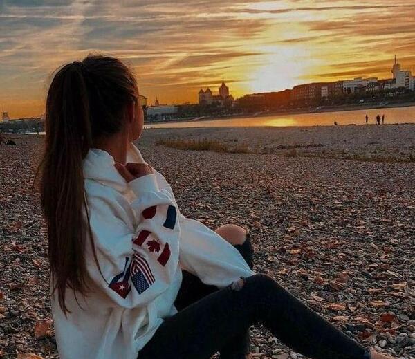 عکس قدی دخترانه برای پروفایل