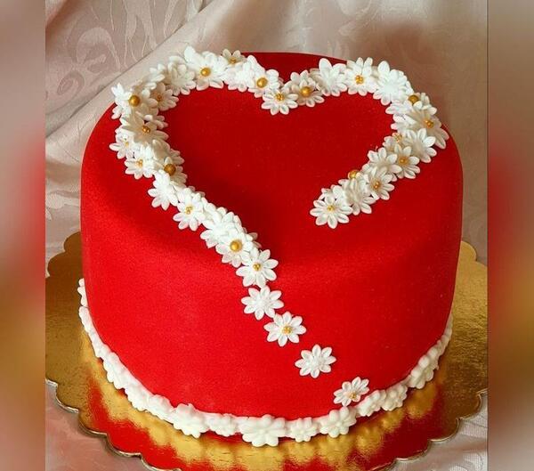 عکس کیک دخترانه قلبی