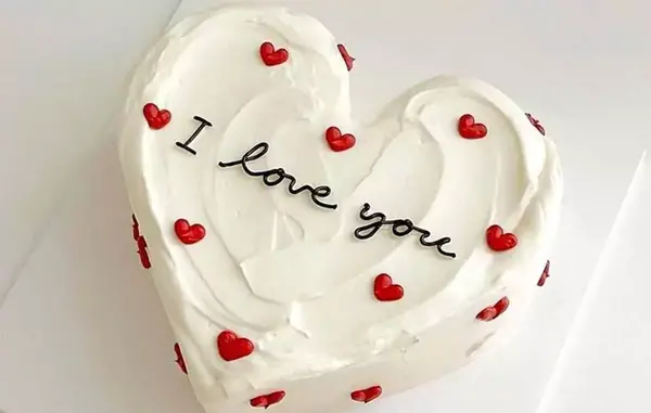 عکس کیک دخترانه قلبی