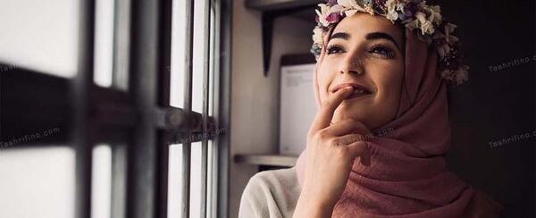 ژست عکس سلفی دخترانه با کلاه