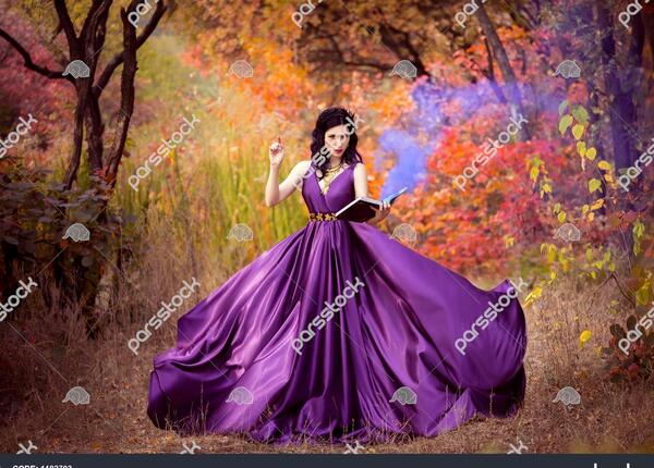 عکس دخترانه با رنگ بنفش