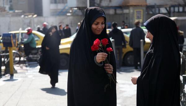 عکس پلیسی دخترانه چادری