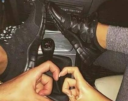 عکس دونفره داخل ماشین