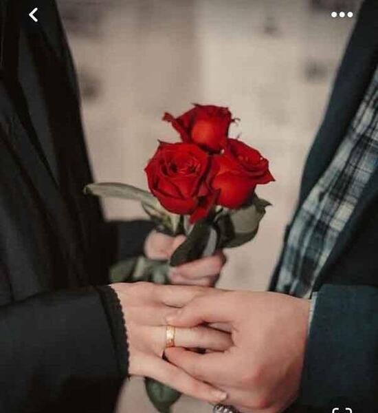 عکس دونفره با گل رز