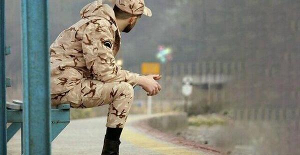عکس دونفره با لباس سربازی