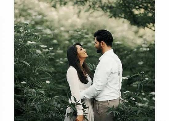 عکس دست دونفره برای سالگرد ازدواج