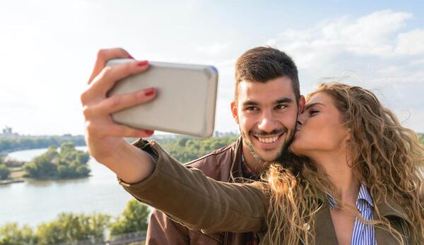 عکس ژست دونفره در طبیعت